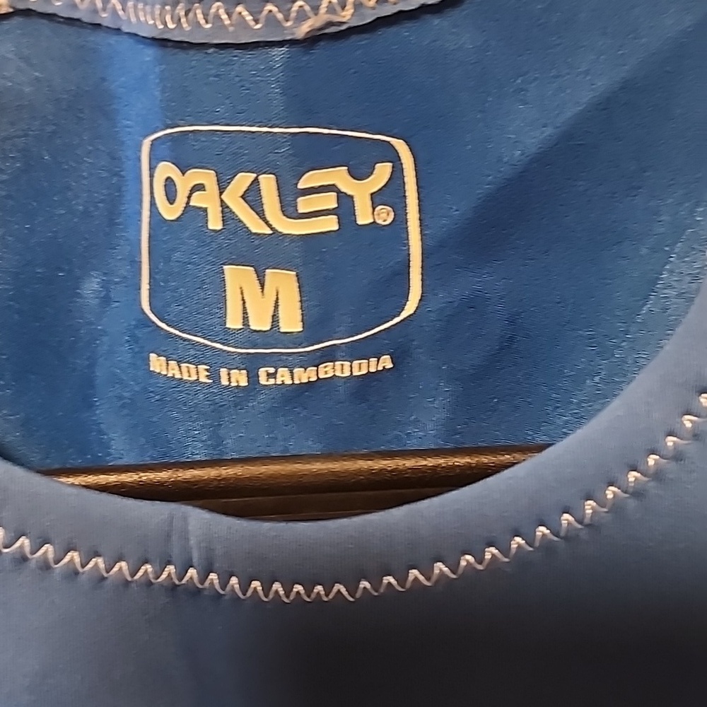 Oakley Tension Vest NEW Size Medium - Picture 4 of 5